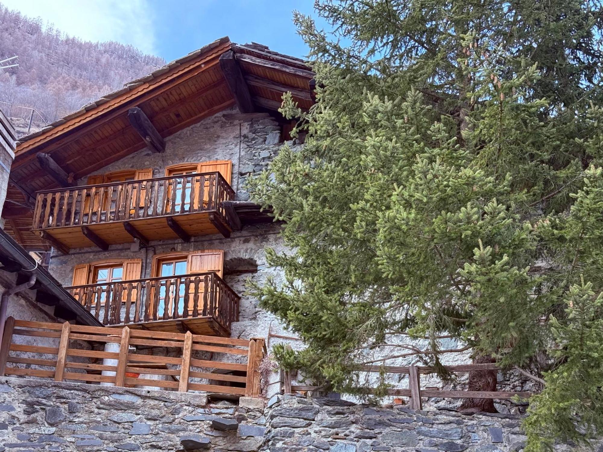 Casa Vacanze Nora Chamois Buitenkant foto